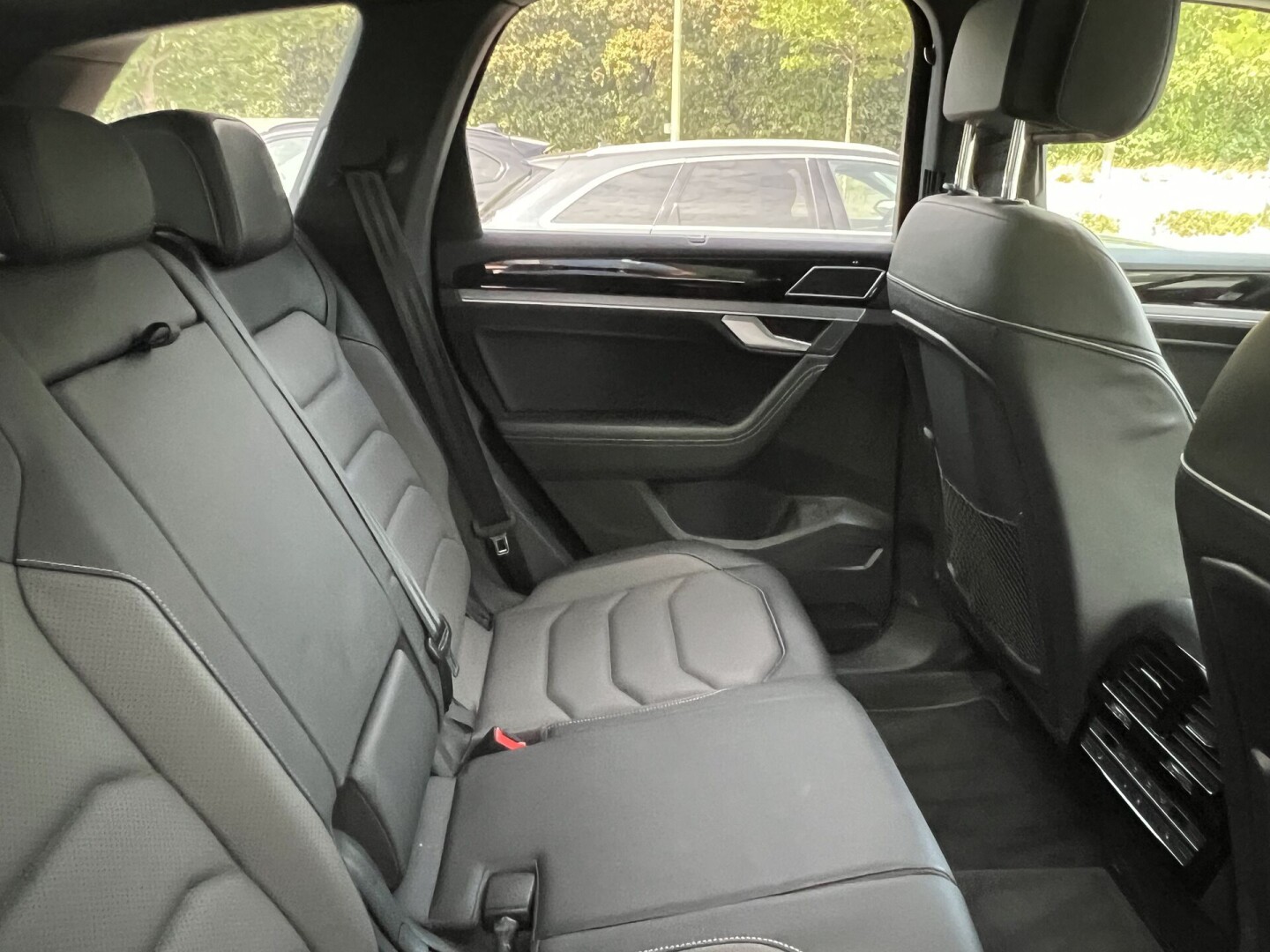 VW Touareg 3.0TDI 286PS R-Line IQ-Matrix Black Paket Из Германии (102410)