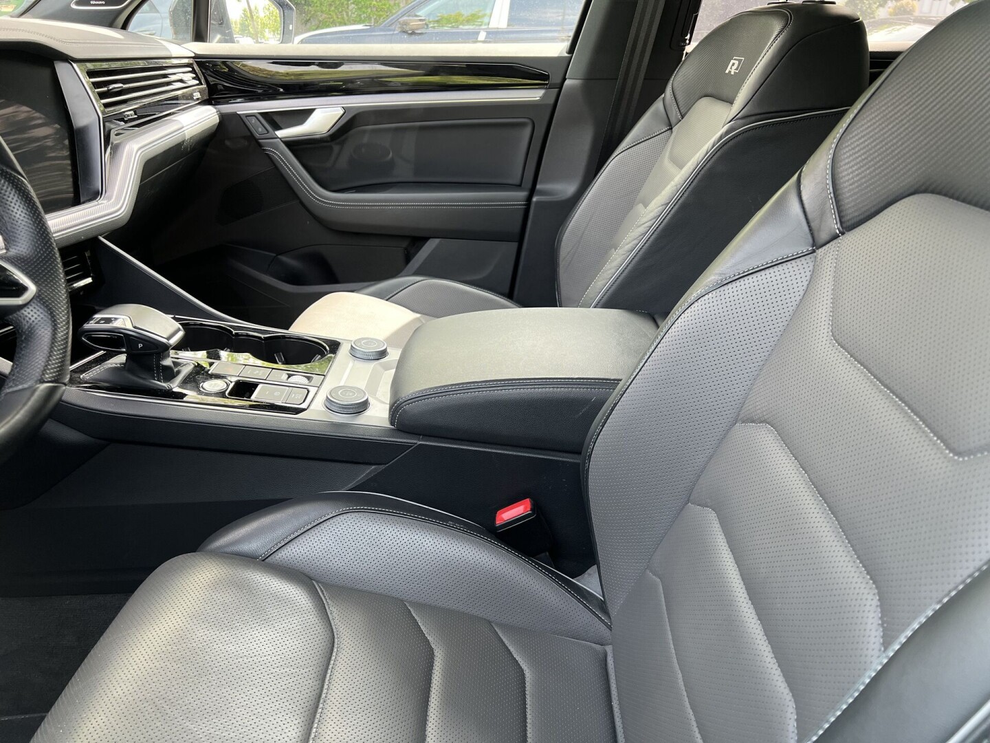 VW Touareg 3.0TDI 286PS R-Line IQ-Matrix Black Paket Из Германии (102386)