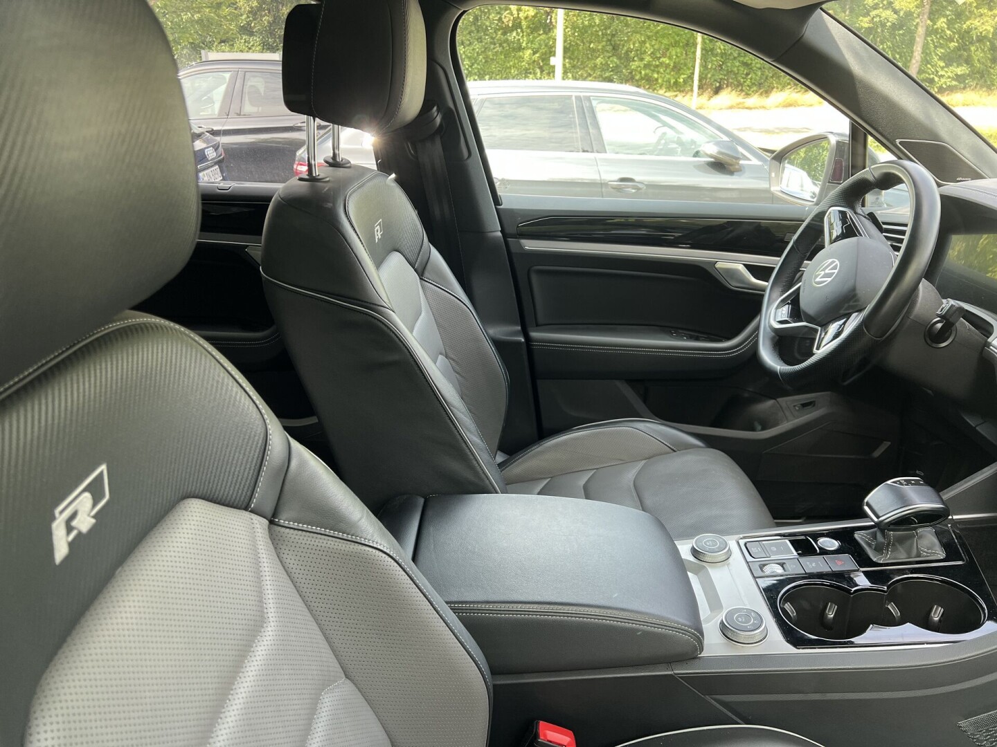 VW Touareg 3.0TDI 286PS R-Line IQ-Matrix Black Paket Из Германии (102409)
