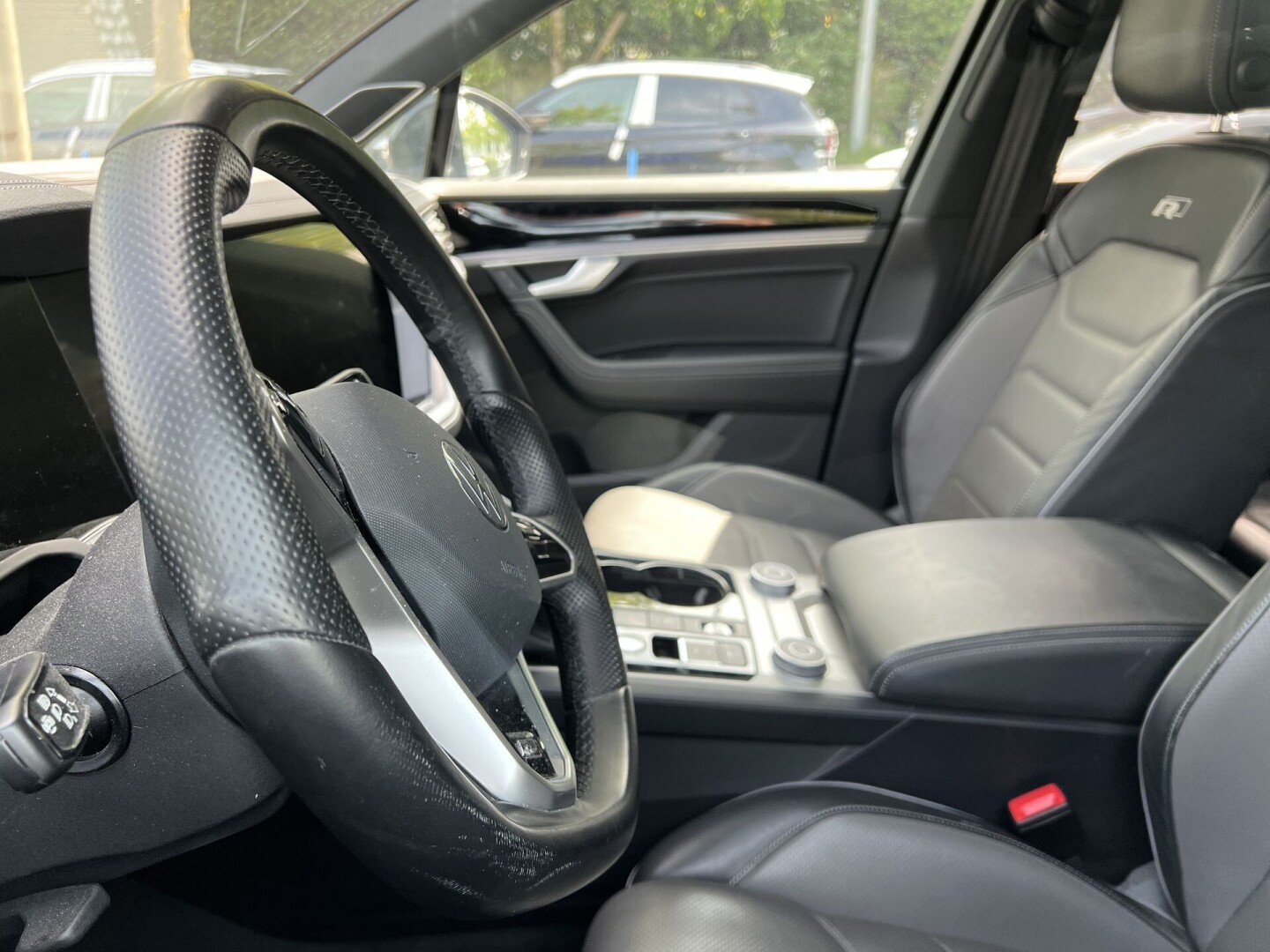 VW Touareg 3.0TDI 286PS R-Line IQ-Matrix Black Paket Из Германии (102384)