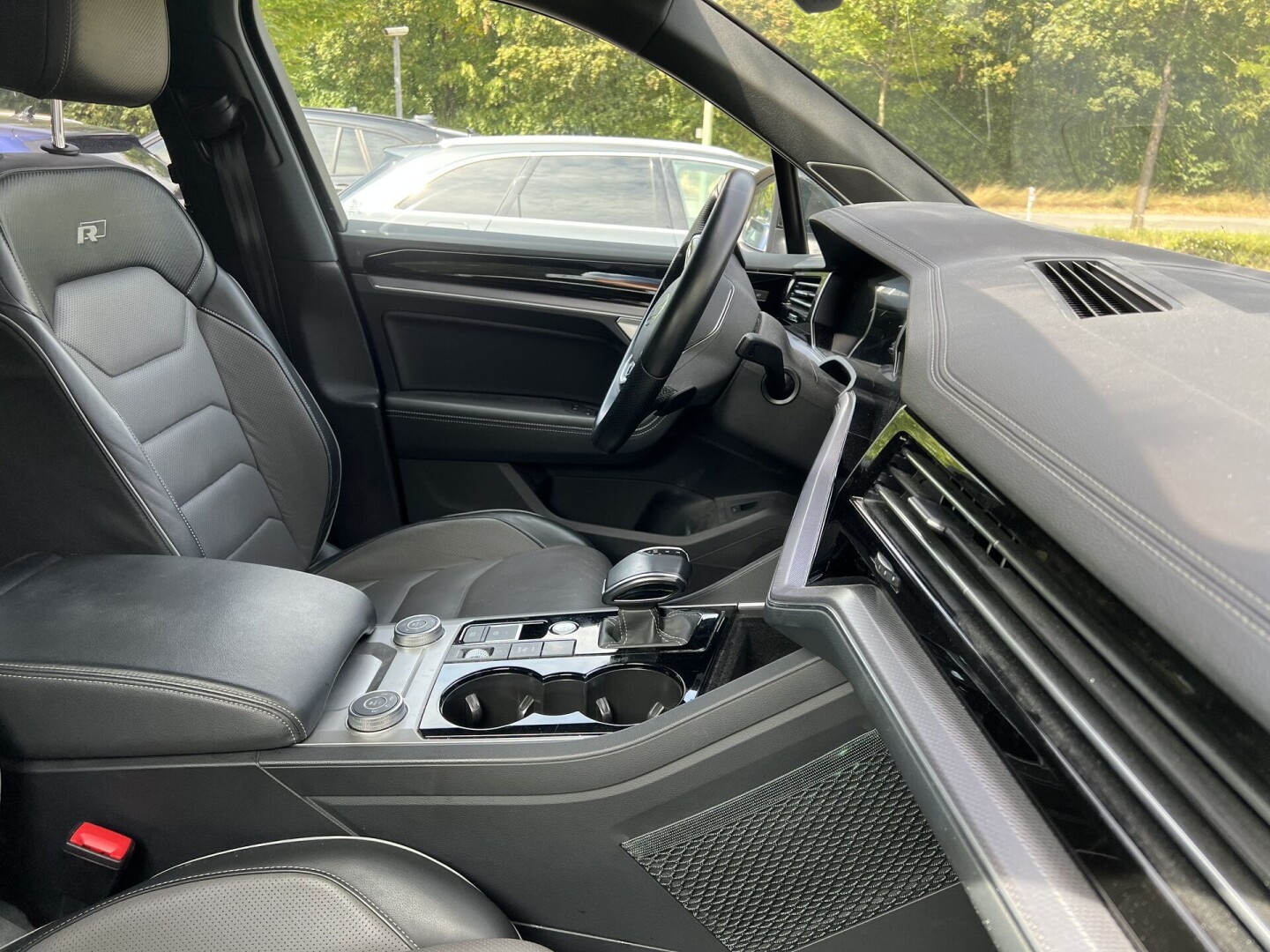 VW Touareg 3.0TDI 286PS R-Line IQ-Matrix Black Paket Из Германии (102407)