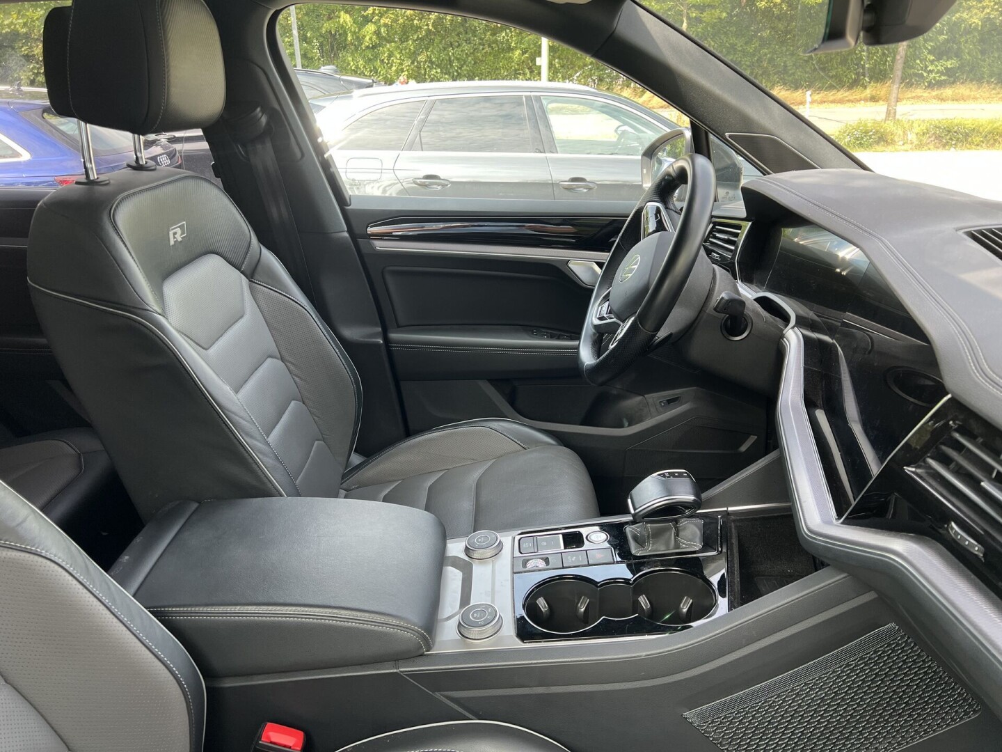 VW Touareg 3.0TDI 286PS R-Line IQ-Matrix Black Paket Из Германии (102406)