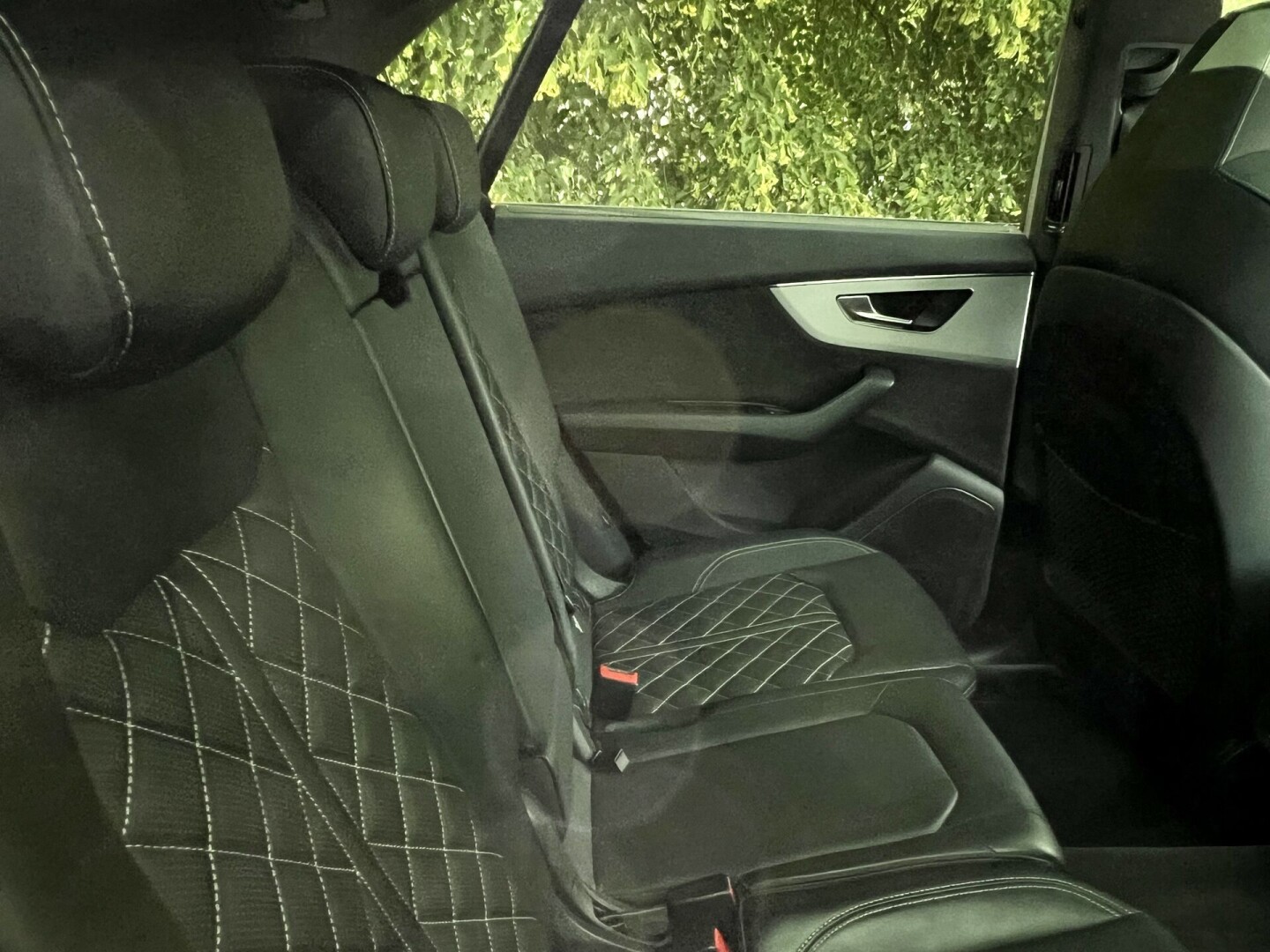 Audi SQ8 4.0TDI 435PS Black Matrix Individual LED Из Германии (103186)