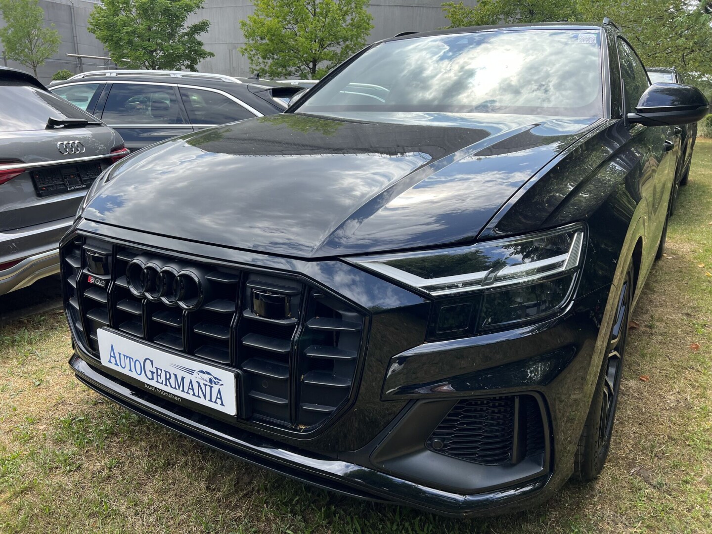Audi SQ8 4.0TDI 435PS Black Matrix Individual LED Из Германии (103200)