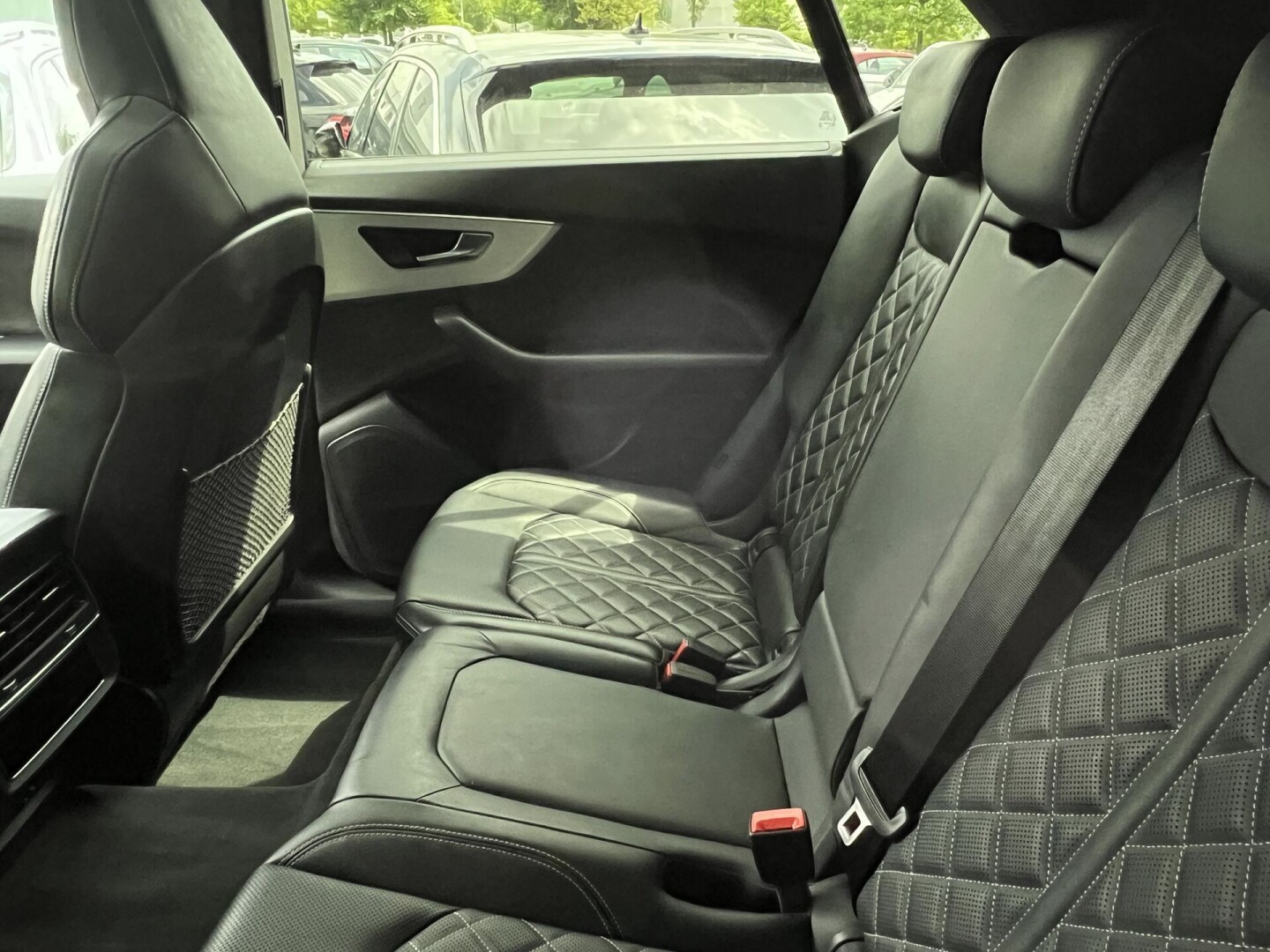 Audi SQ8 4.0TDI 435PS Black Matrix Individual LED Из Германии (103191)