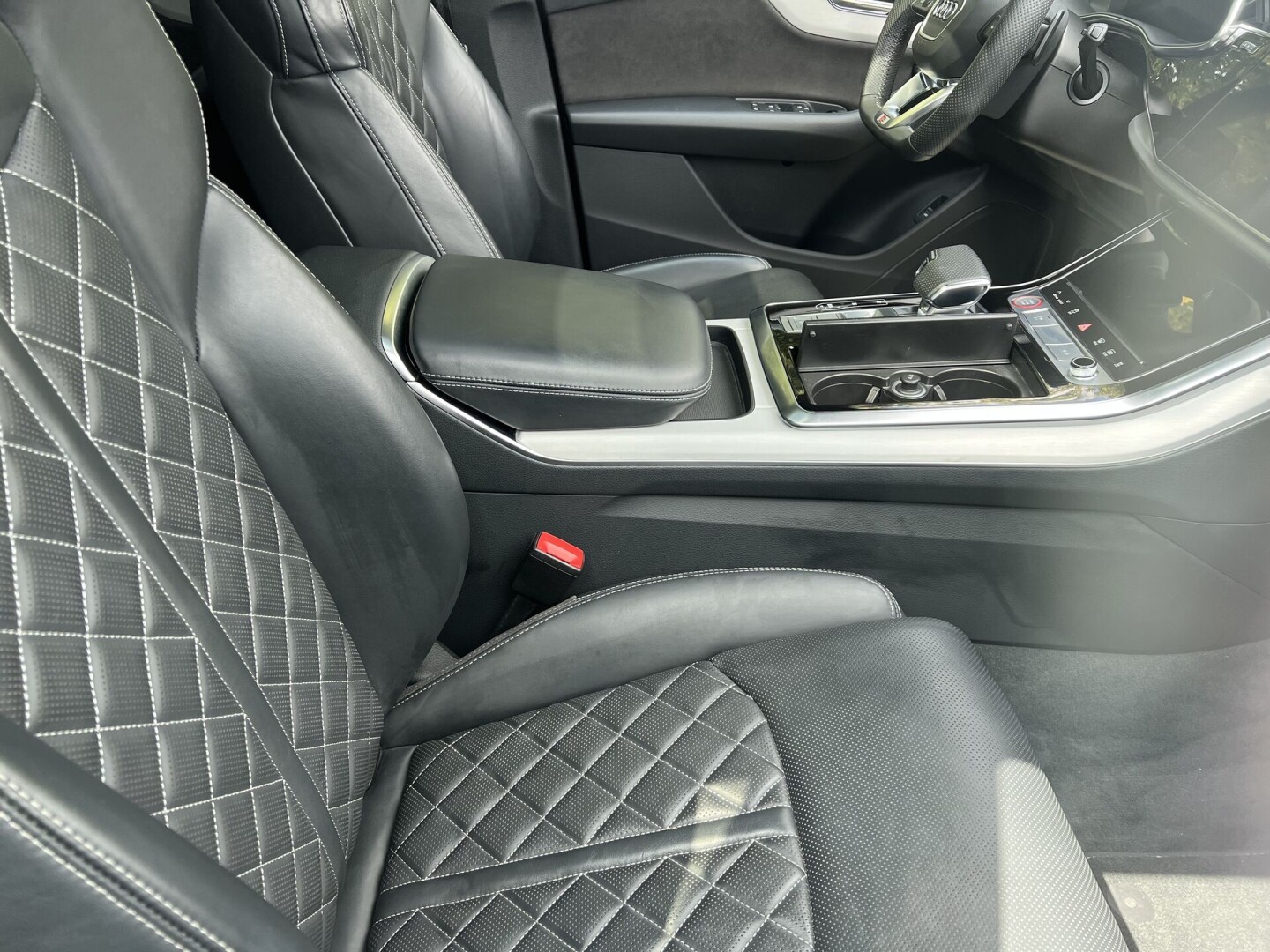 Audi SQ8 4.0TDI 435PS Black Matrix Individual LED Из Германии (103189)