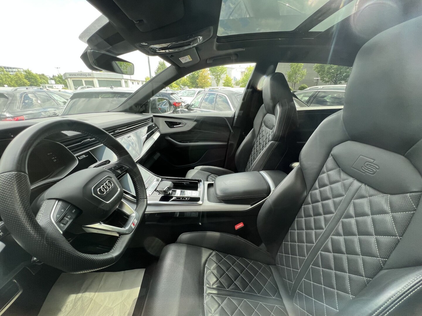 Audi SQ8 4.0TDI 435PS Black Matrix Individual LED Из Германии (103192)