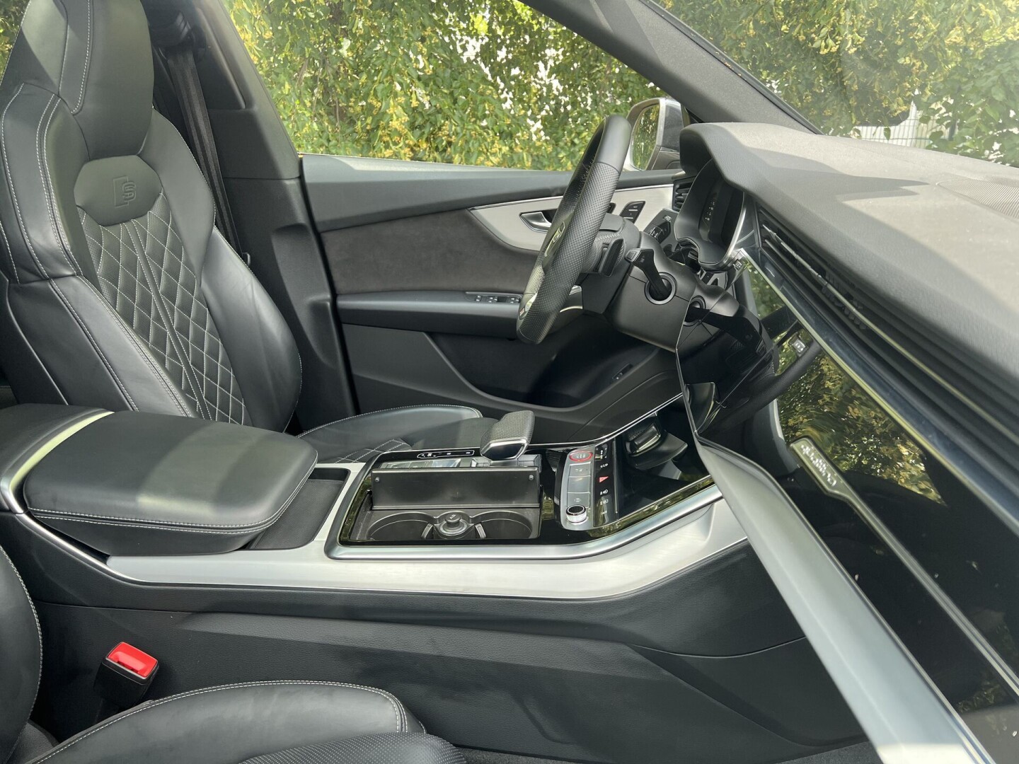Audi SQ8 4.0TDI 435PS Black Matrix Individual LED Из Германии (103188)
