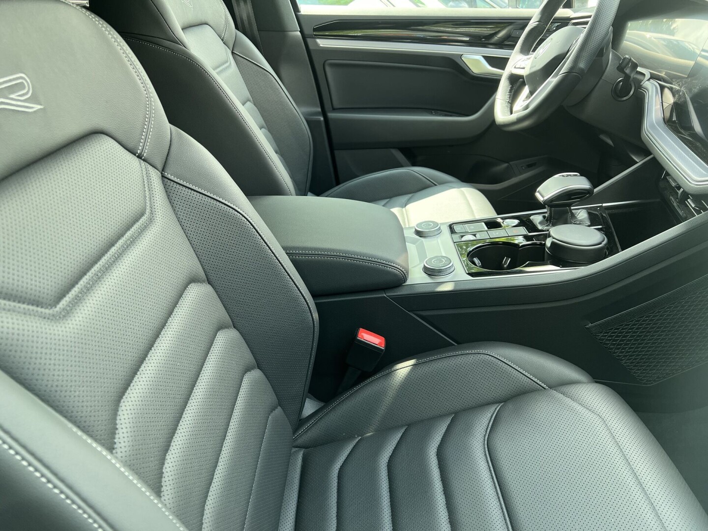VW Touareg 3.0TDI 286PS R-Line IQ-LED З Німеччини (103690)