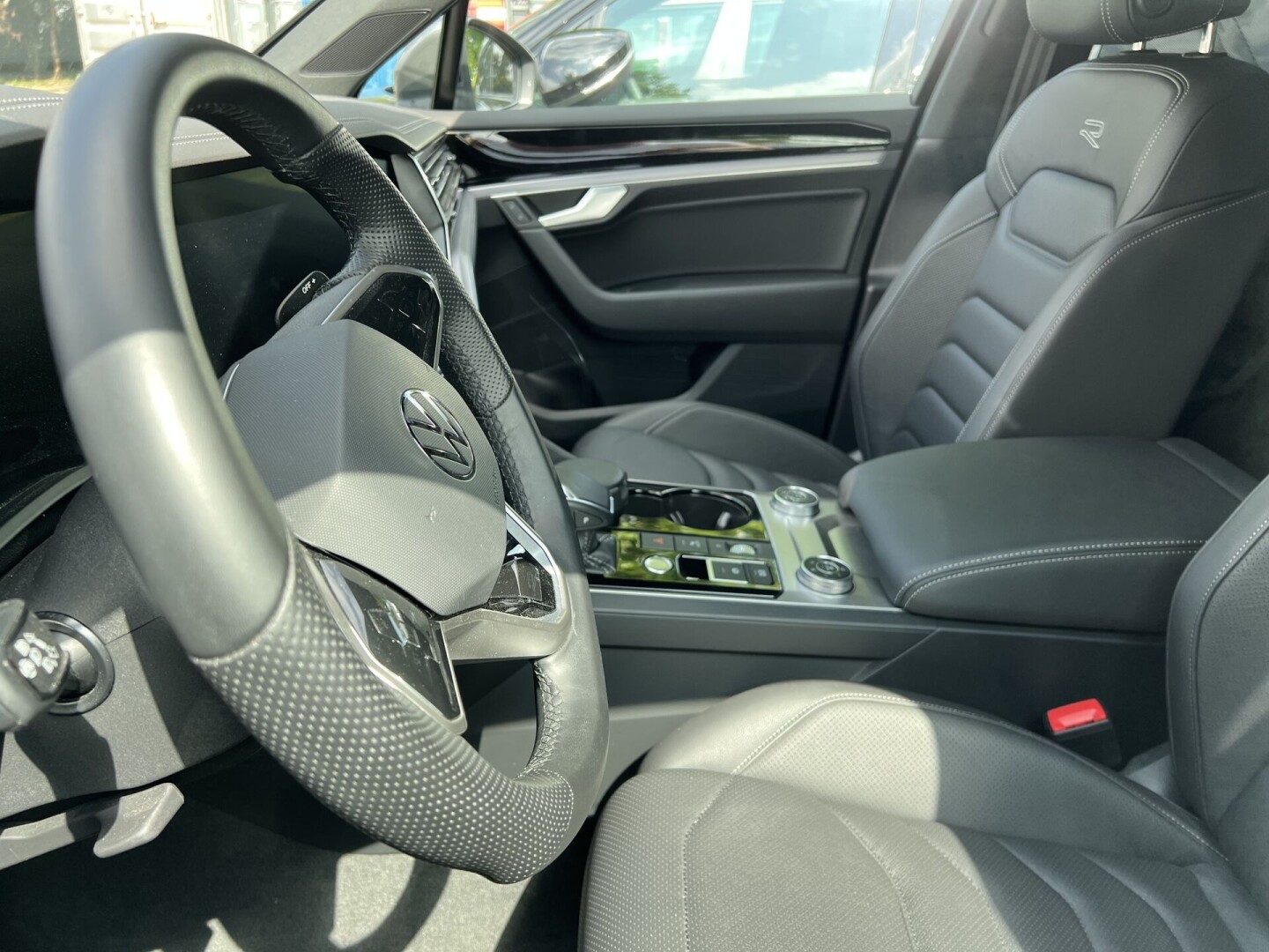 VW Touareg 3.0TDI 286PS R-Line IQ-LED З Німеччини (103705)