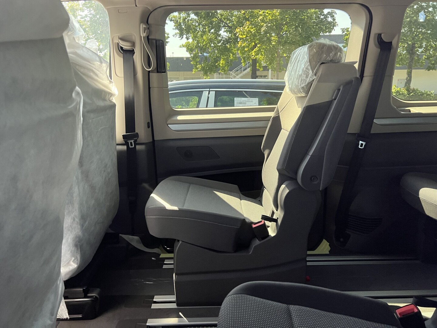 VW Multivan T7 Life 1.5TSI DSG 136PS IQ-LED Из Германии (105062)