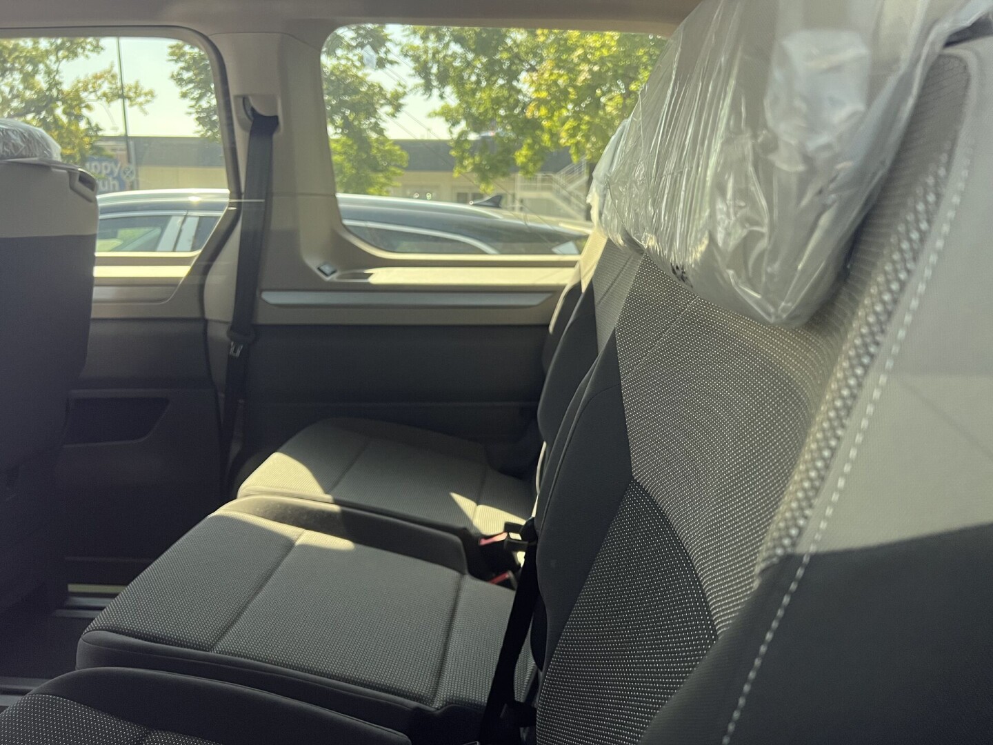 VW Multivan T7 Life 1.5TSI DSG 136PS IQ-LED Из Германии (105065)