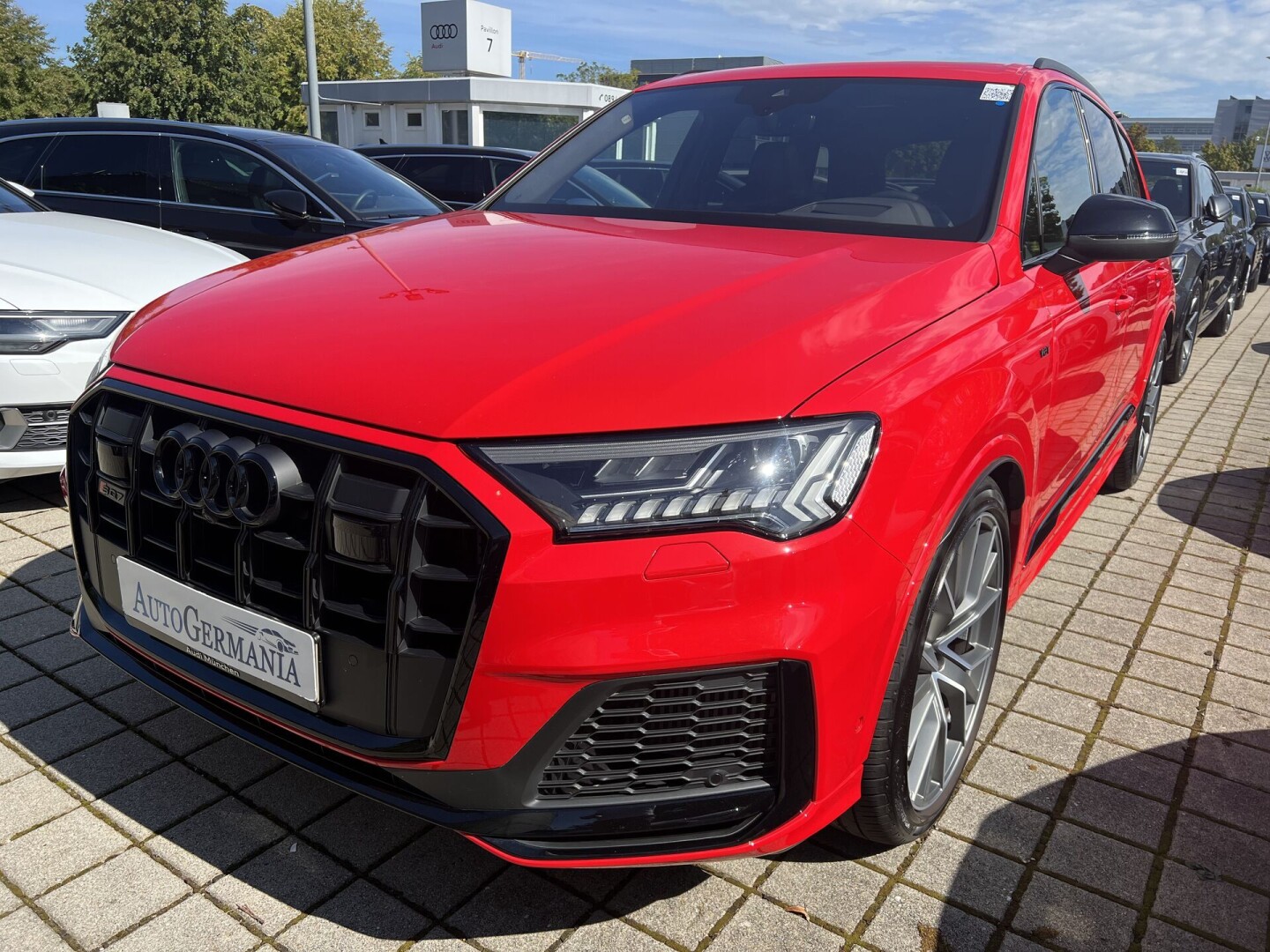 Audi SQ7 4.0TFSI 507PS Black-Paket HD Matrix Из Германии (105549)