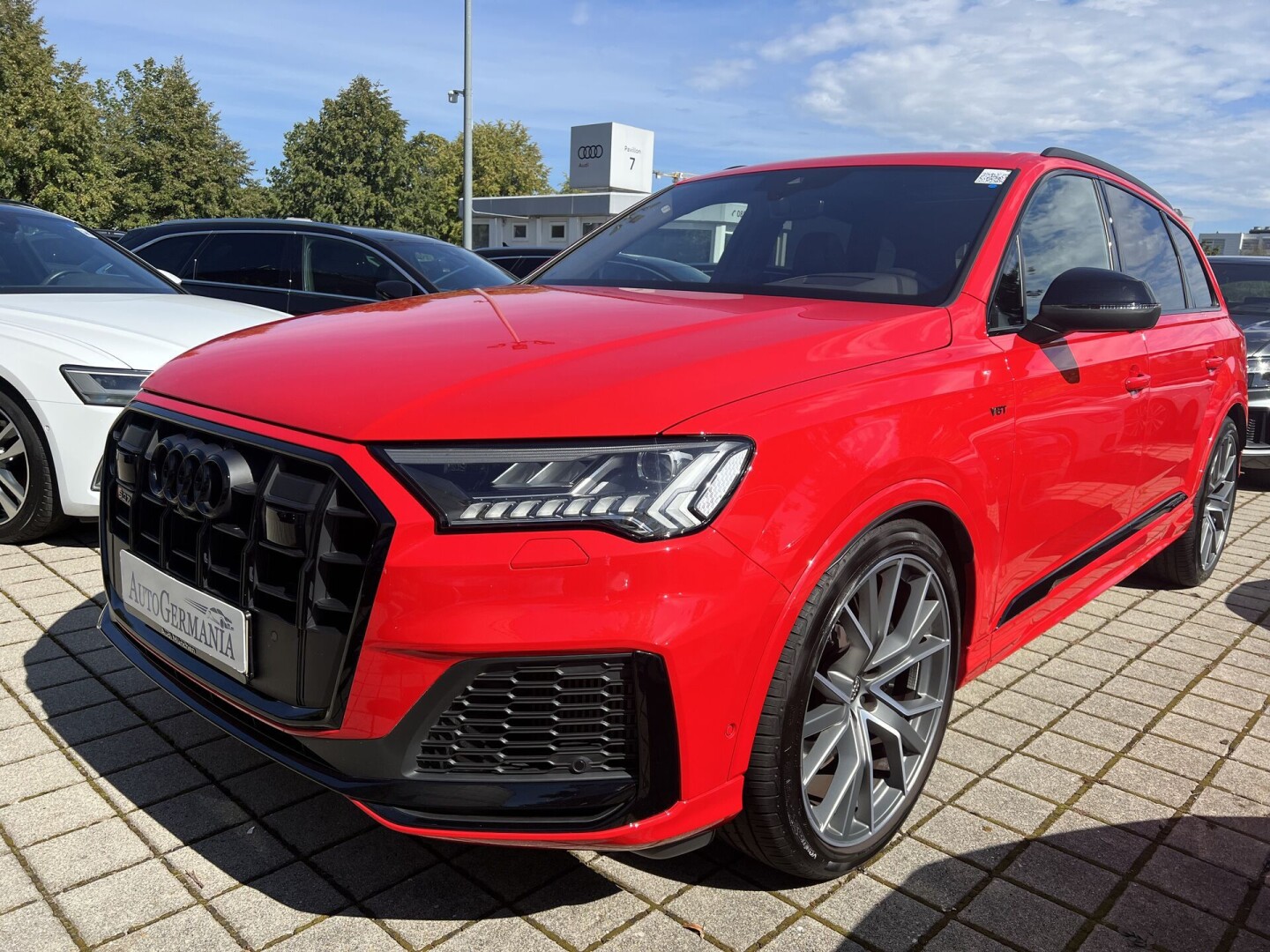Audi SQ7 4.0TFSI 507PS Black-Paket HD Matrix Из Германии (105588)