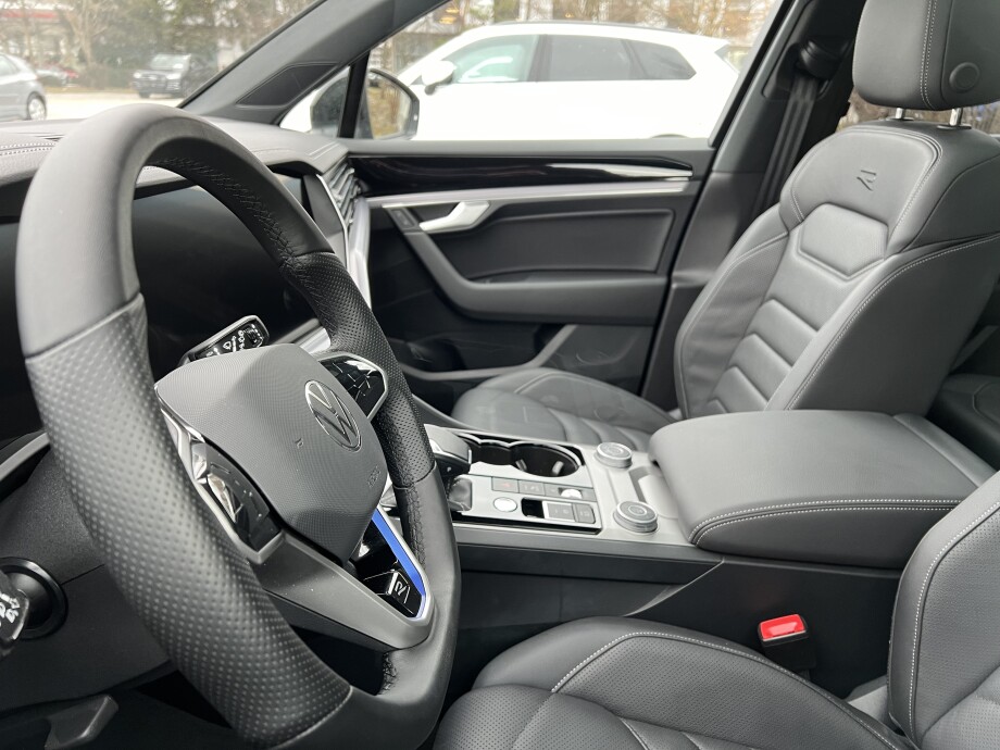 VW Touareg R e-Hybrid 3.0TSI 462PS 4Motion IQ-LED З Німеччини (113125)