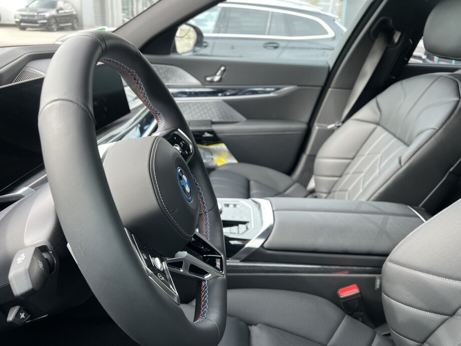 BMW i7 xDrive 659PS M70 M-Sport Paket Sky-Lounge  З Німеччини (114875)