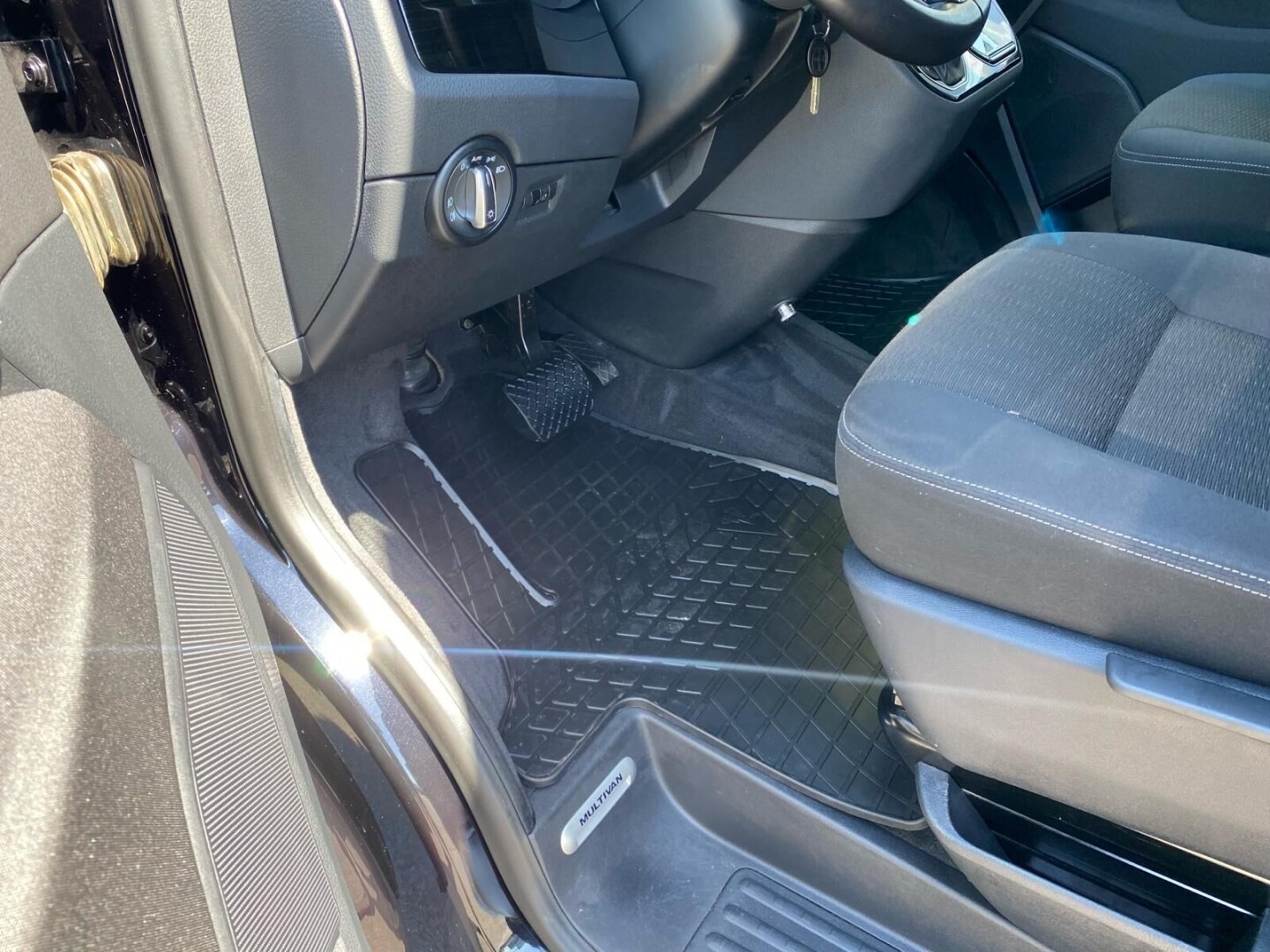 VW Multivan T6 Comfortline 2.0TDI DSG 4Motion LED З Німеччини (117496)