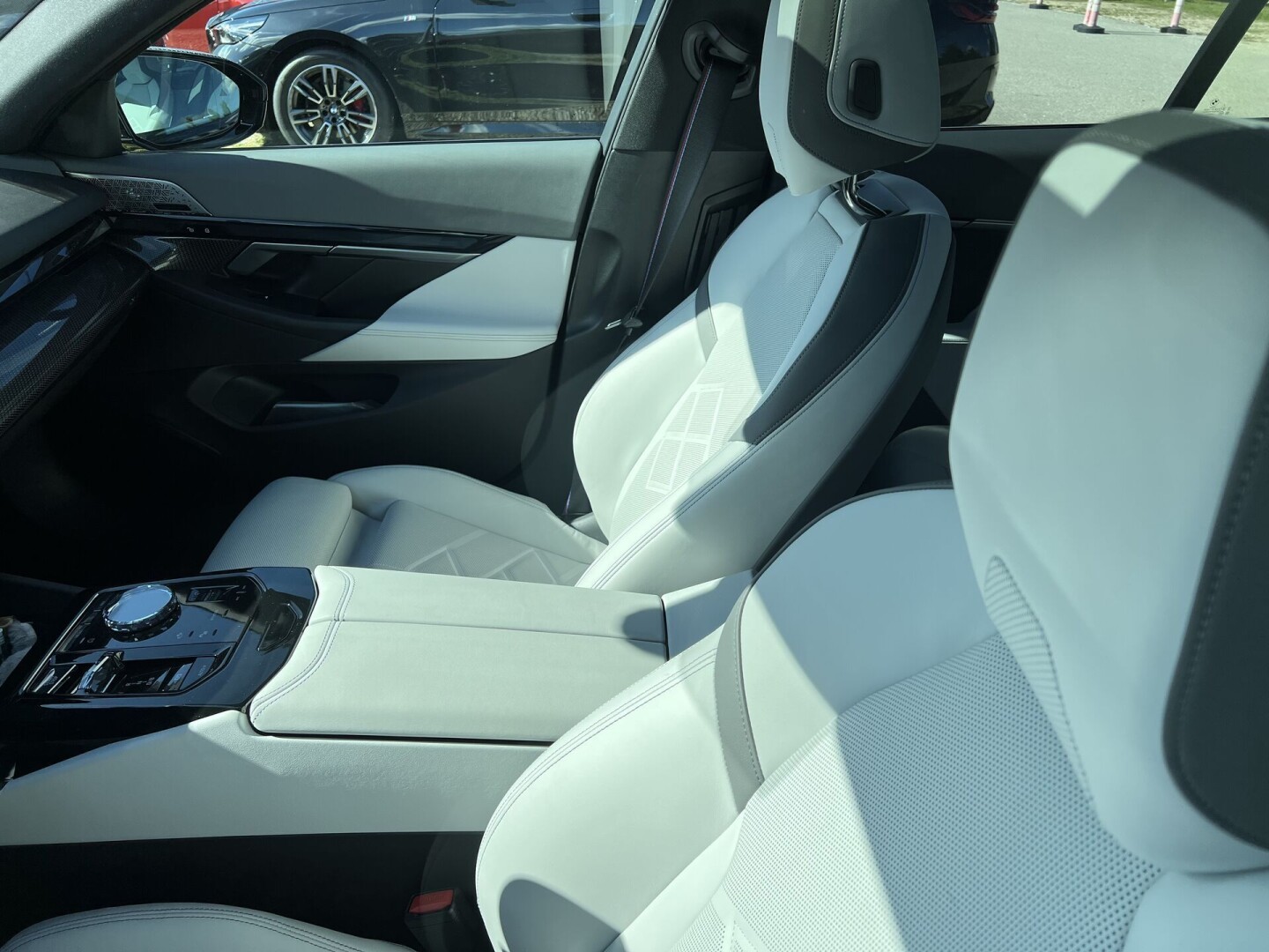 BMW i5 xDrive40 M-Sport Pro Black-Paket З Німеччини (123302)