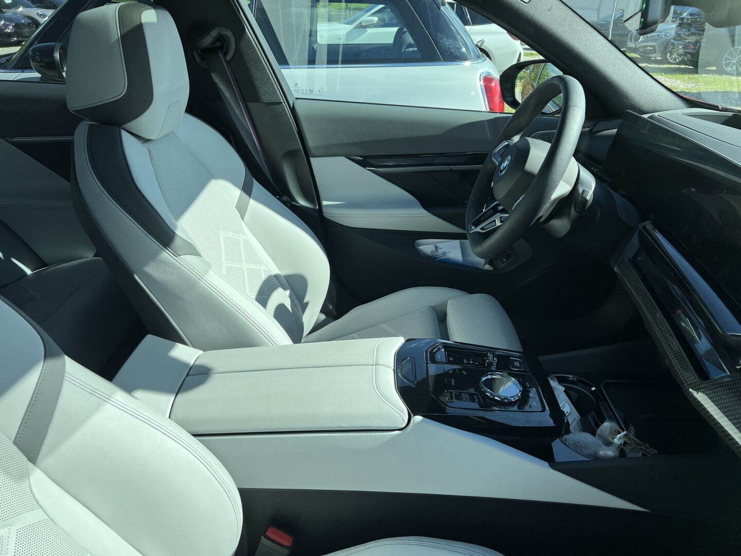 BMW i5 xDrive40 M-Sport Pro Black-Paket З Німеччини (123290)