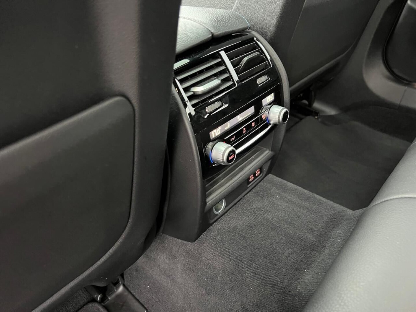 BMW 540d xDrive 340PS M-Sport Black Paket LED  З Німеччини (129153)