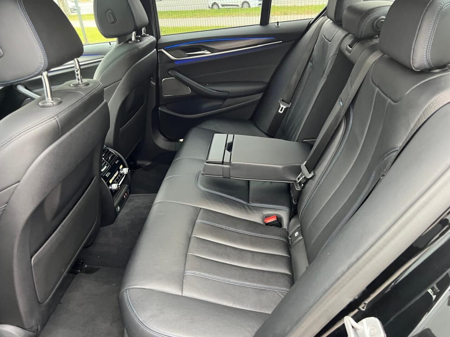 BMW 540d xDrive 340PS M-Sport Black Paket LED  З Німеччини (129155)