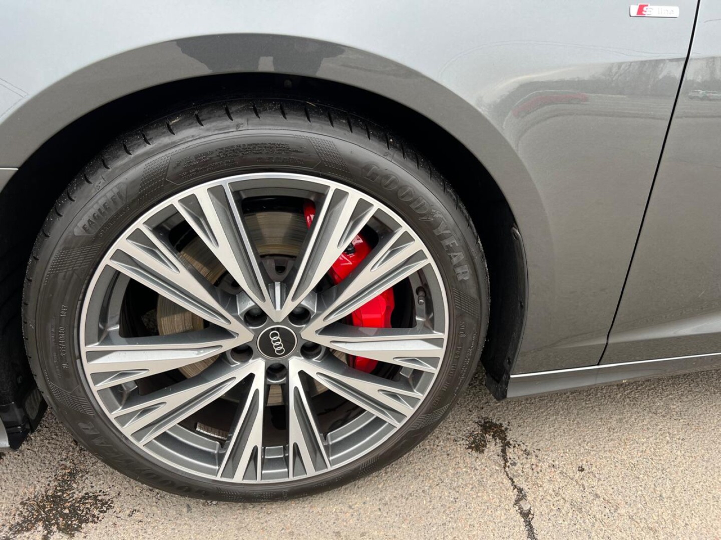 Audi A6 S-Line Quattro 55TFSIe 367PS HD-Matrix Avant  З Німеччини (126175)