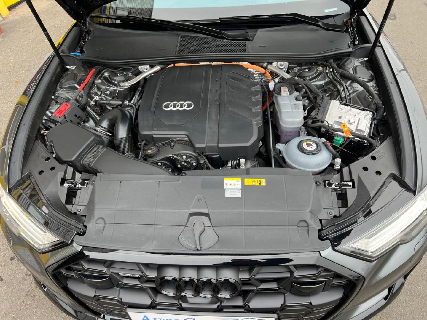 Audi A6 S-Line Quattro 55TFSIe 367PS HD-Matrix Avant  З Німеччини (126184)