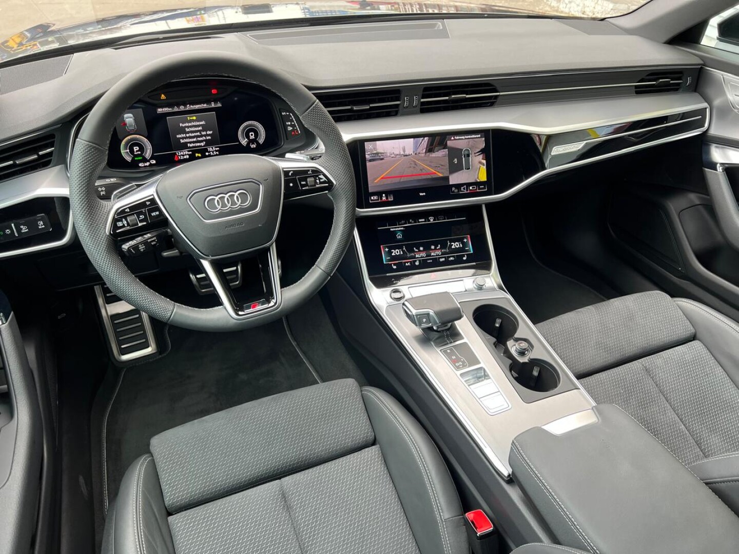 Audi A6 S-Line Quattro 55TFSIe 367PS HD-Matrix Avant  З Німеччини (126180)