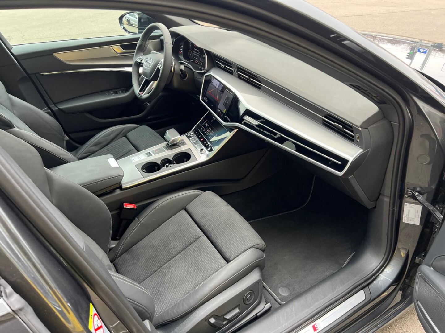 Audi A6 S-Line Quattro 55TFSIe 367PS HD-Matrix Avant  З Німеччини (126169)
