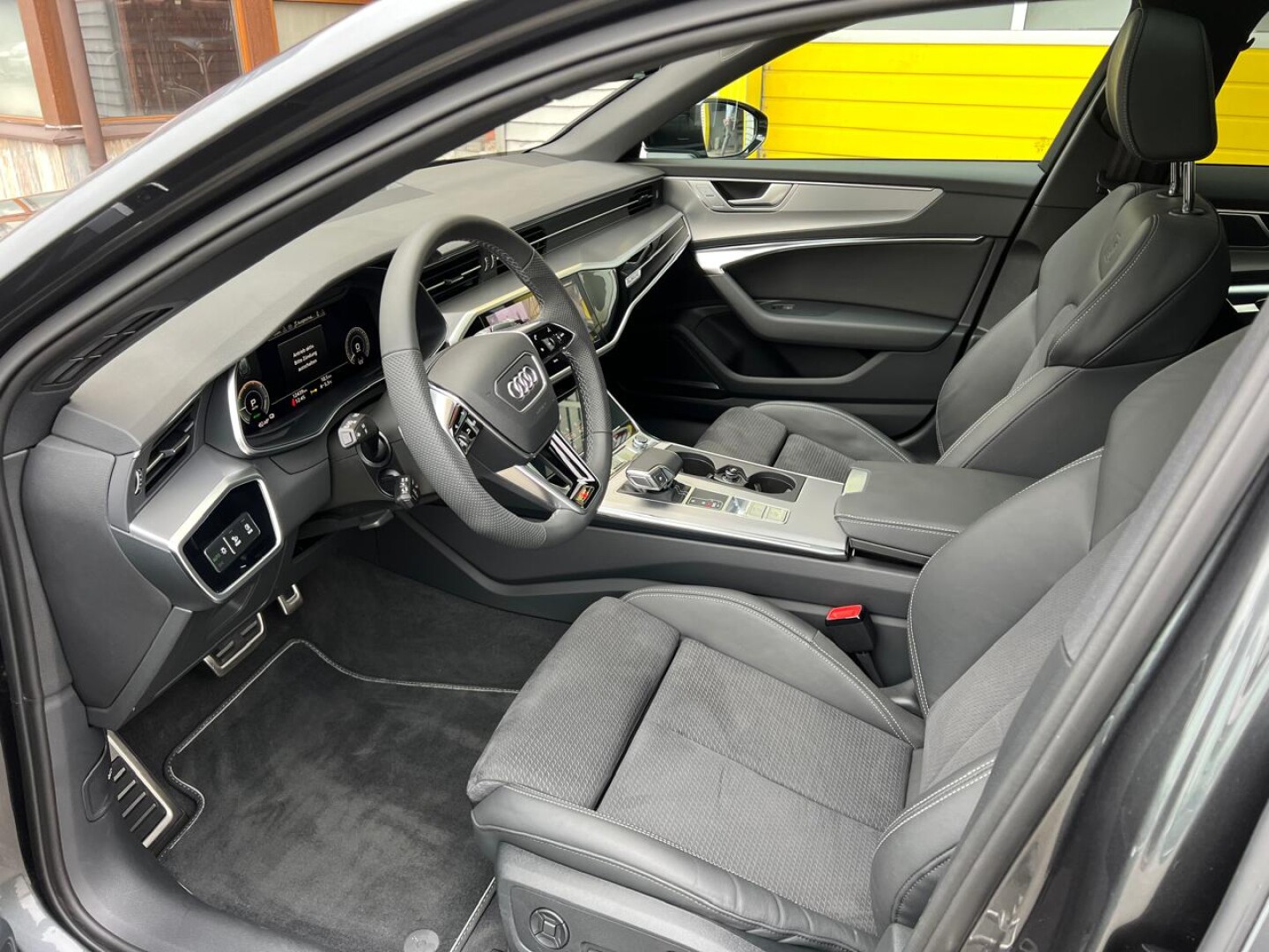 Audi A6 S-Line Quattro 55TFSIe 367PS HD-Matrix Avant  З Німеччини (126168)