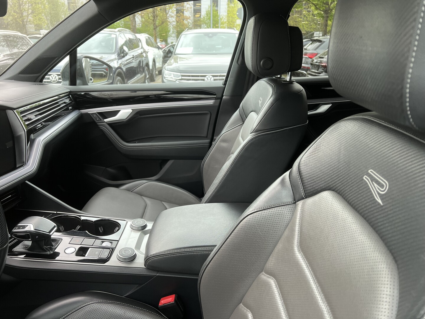 VW Touareg 3.0TDI 286PS R-Line Black Paket Matrix З Німеччини (126718)