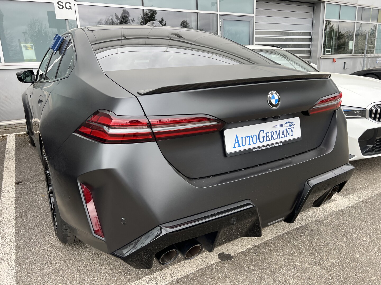 BMW M5 xDrive 727PS Individual Frozen Deep Gray З Німеччини (126790)