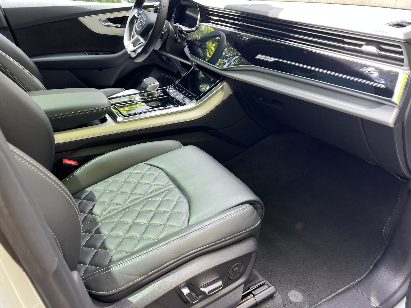 Audi Q8 S-Line 50TDI 286PS LED-Matrix Black Paket Из Германии (127332)