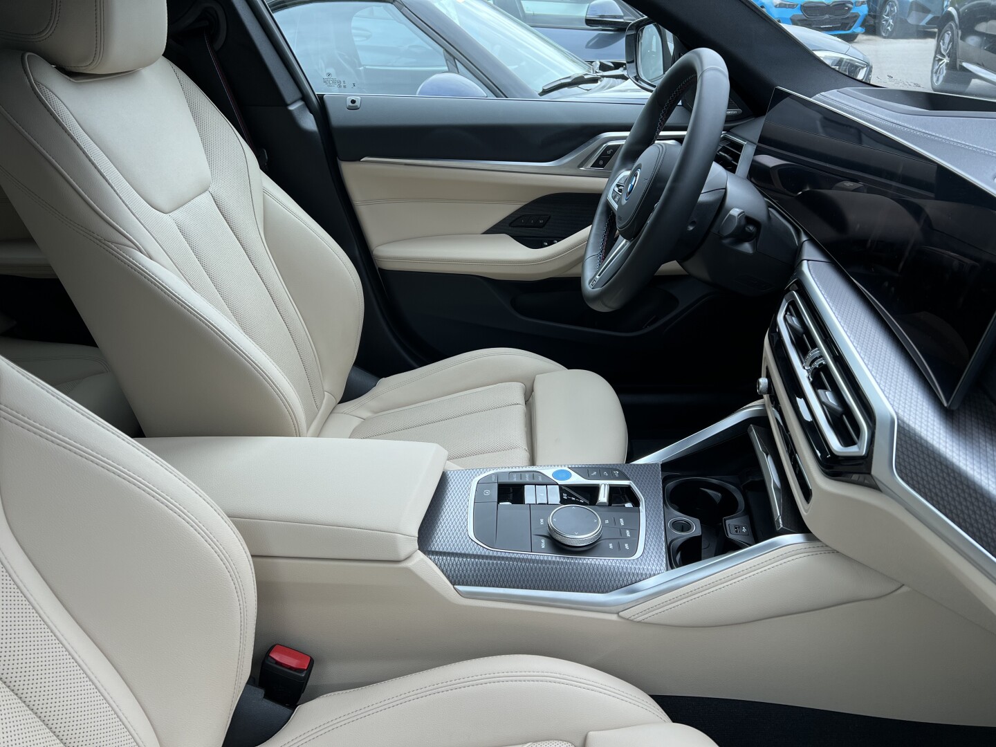 BMW i4 eDrive40 M-Sportpaket 340PS Black З Німеччини (127369)