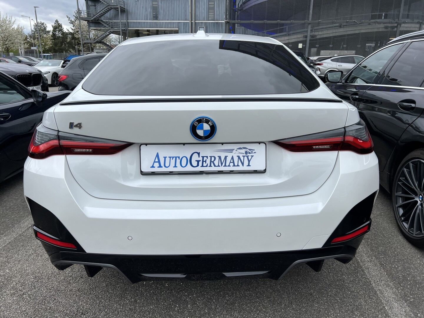 BMW i4 eDrive40 M-Sportpaket 340PS Black З Німеччини (127374)
