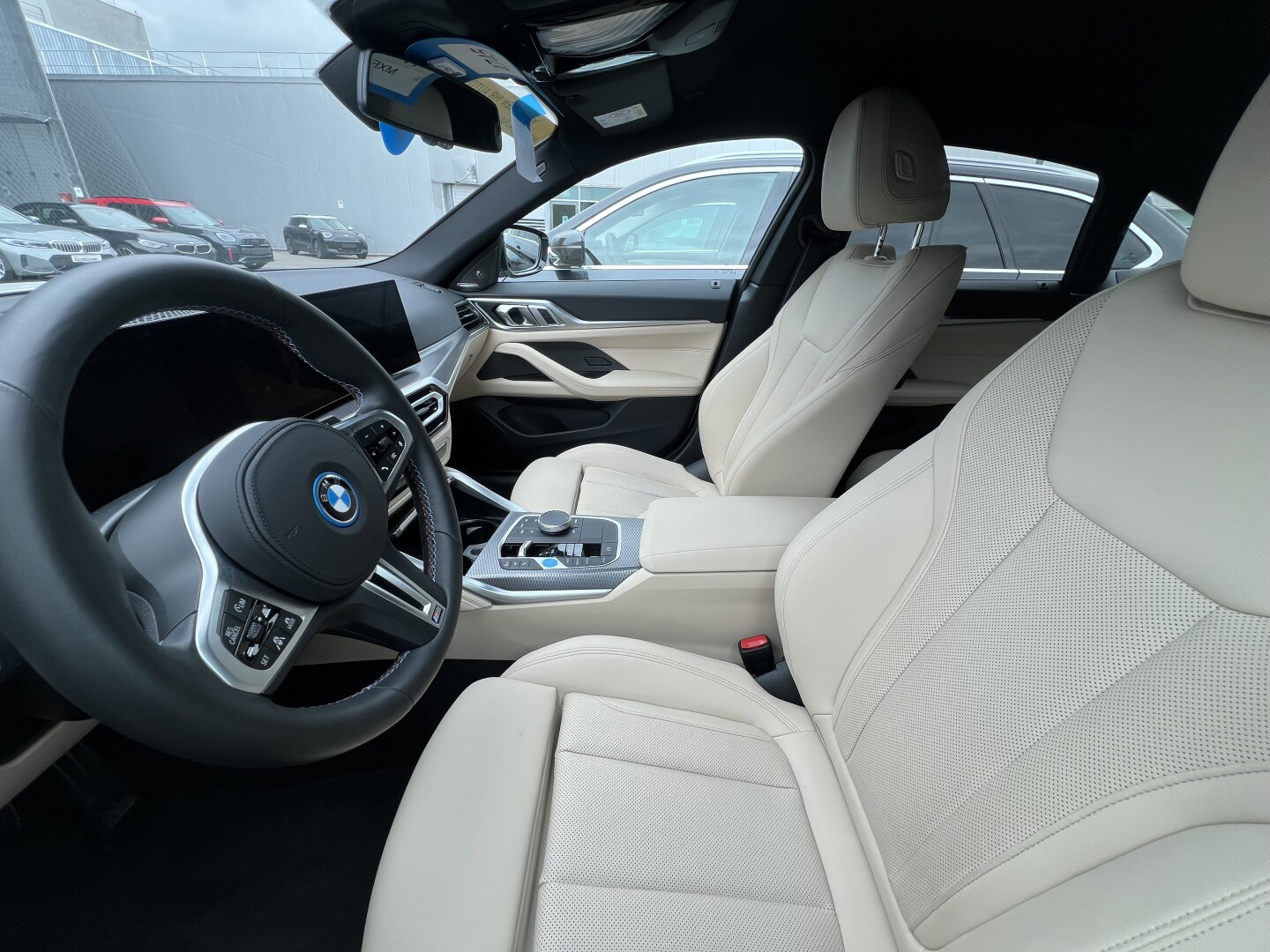 BMW i4 eDrive40 M-Sportpaket 340PS Black З Німеччини (127381)