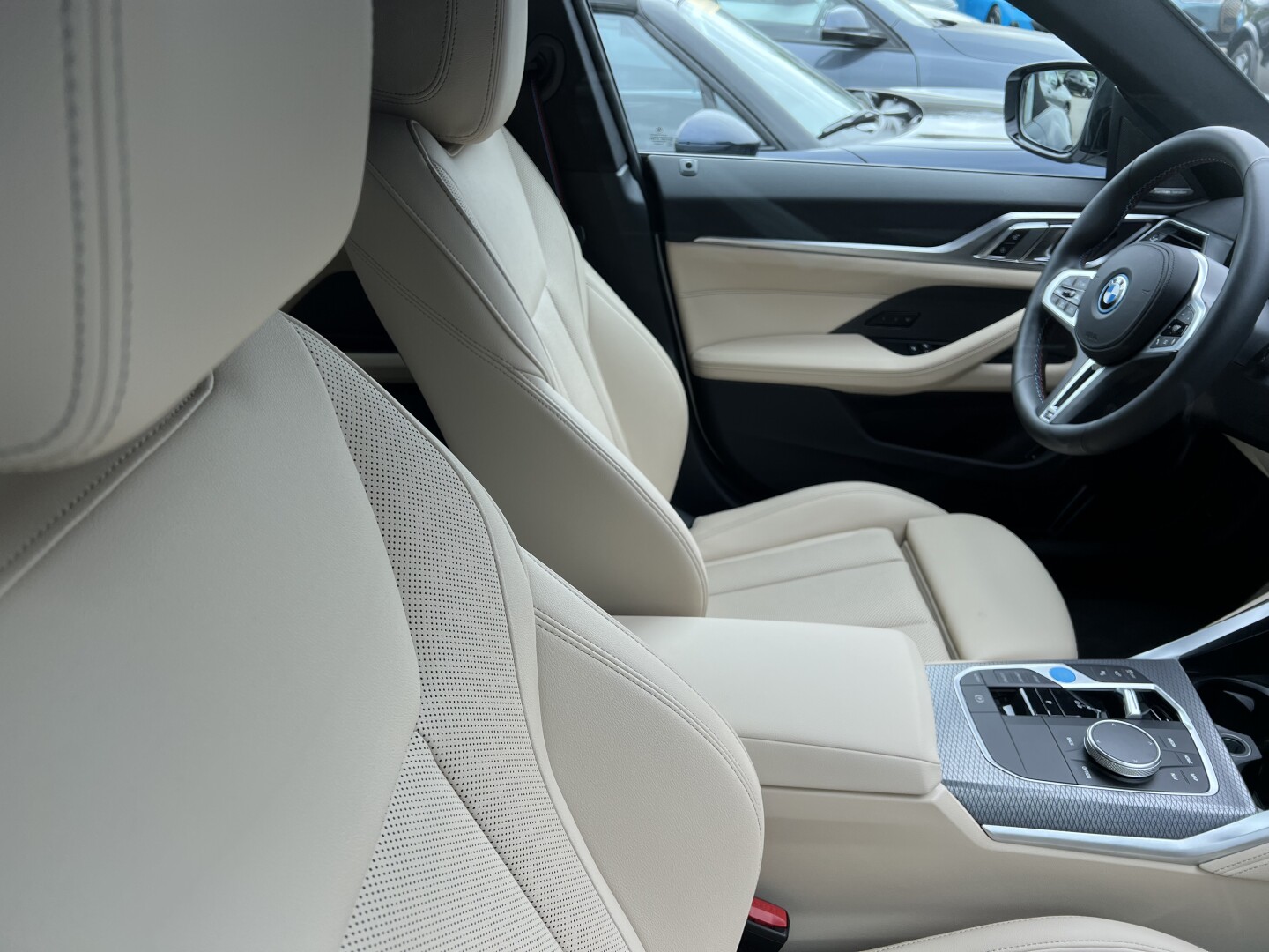 BMW i4 eDrive40 M-Sportpaket 340PS Black З Німеччини (127370)