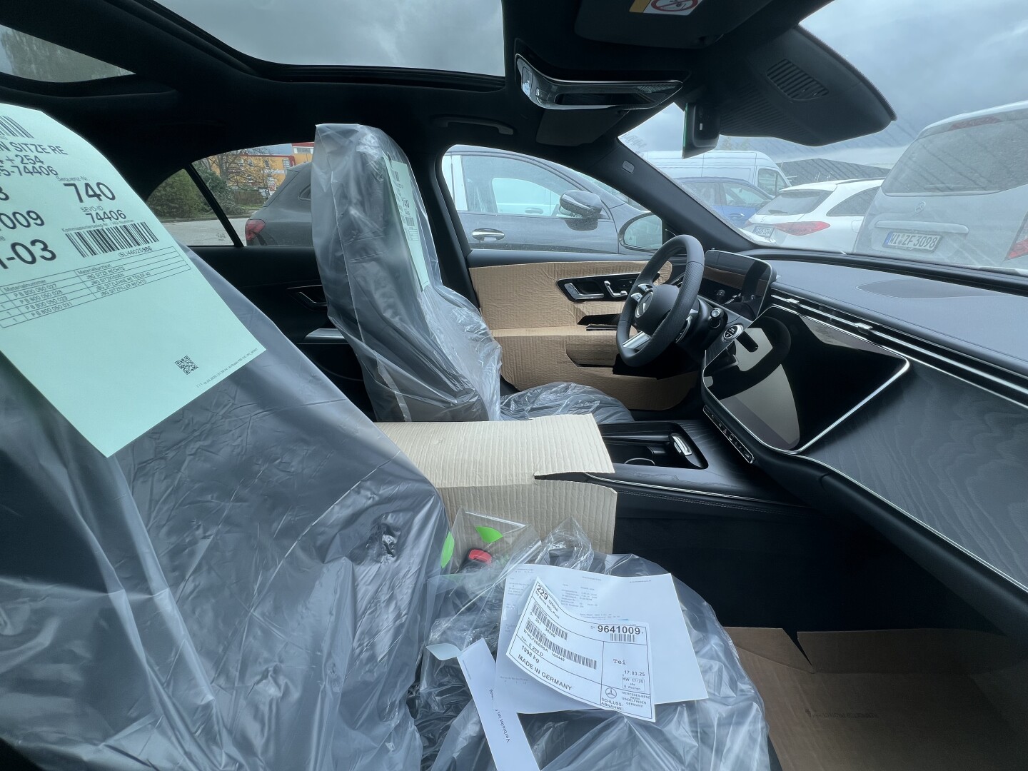 Mercedes-Benz E 220d AMG 4Matic Black-Paket LED Из Германии (127400)