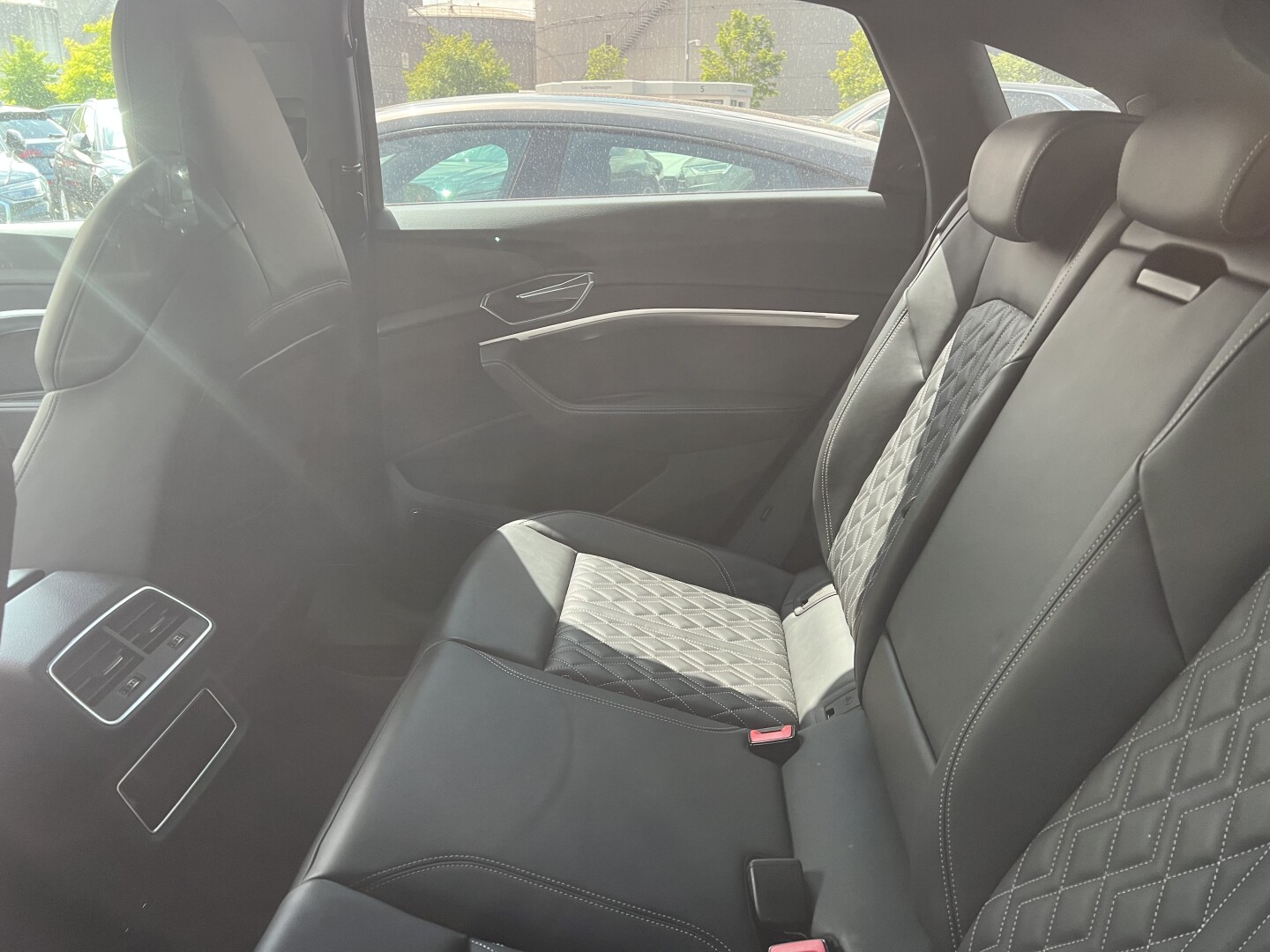 Audi S e-tron Sportback 503PS Matrix Exclusive  Из Германии (127423)