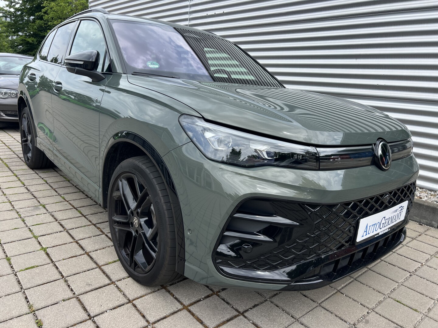 VW Tiguan 1.5e Hybrid 272PS R-Line DSG Black Из Германии (127771)