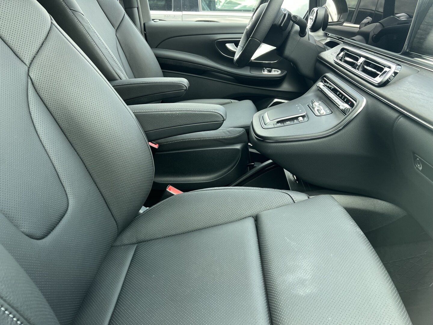 Mercedes-Benz V300d 4-Matic Avantgarde Lang AMG Из Германии (127796)