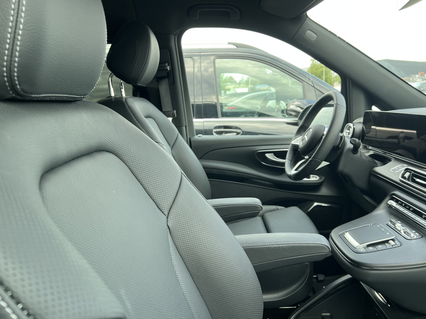 Mercedes-Benz V300d 4-Matic Avantgarde Lang AMG Из Германии (127795)