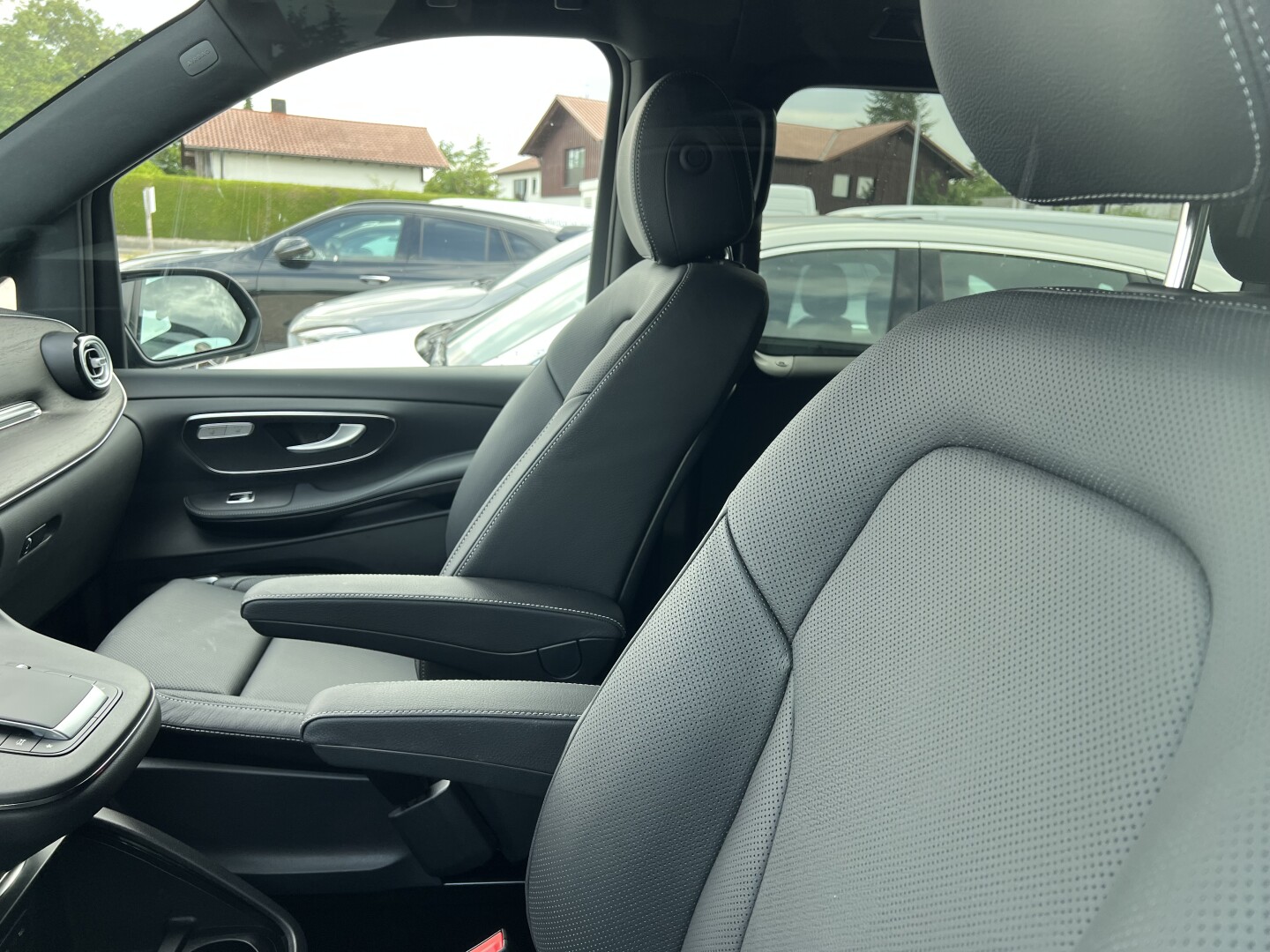 Mercedes-Benz V300d 4-Matic Avantgarde Lang AMG Из Германии (127807)