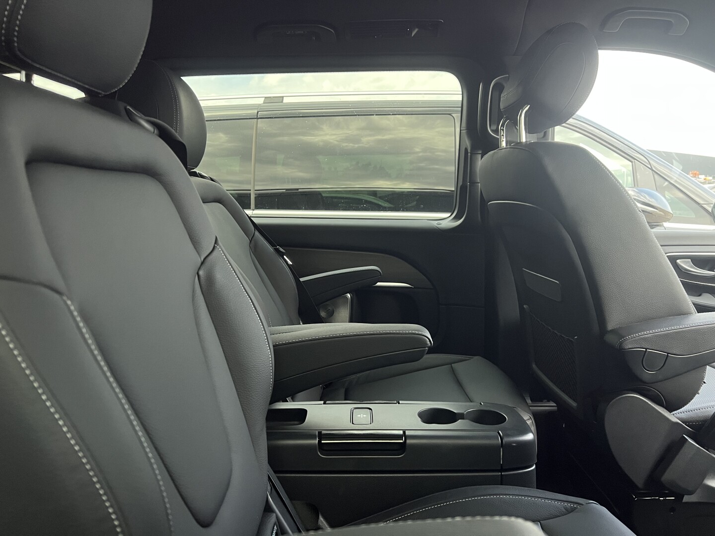 Mercedes-Benz V300d 4-Matic Avantgarde Lang AMG Из Германии (127797)