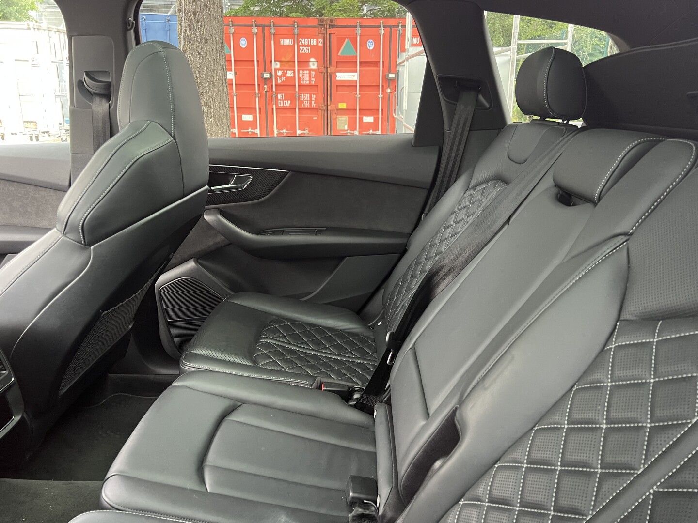 Audi SQ7 4.0TDI 435PS Individual Black-Paket Matrix  Из Германии (127820)