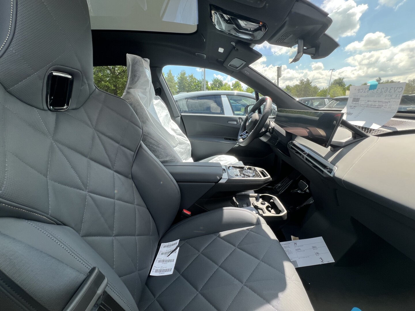 BMW iX M70 Sky Lounge 658PS B&W LED Black-Paket Из Германии (127838)