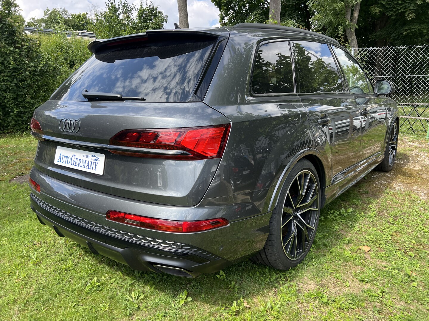 Audi Q7 50TDI 286PS S-Line Black Matrix LED З Німеччини (128128)