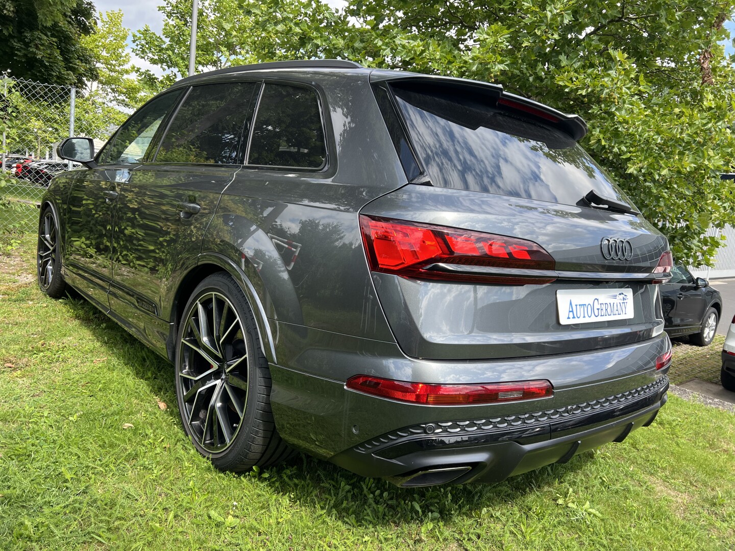 Audi Q7 50TDI 286PS S-Line Black Matrix LED З Німеччини (128123)