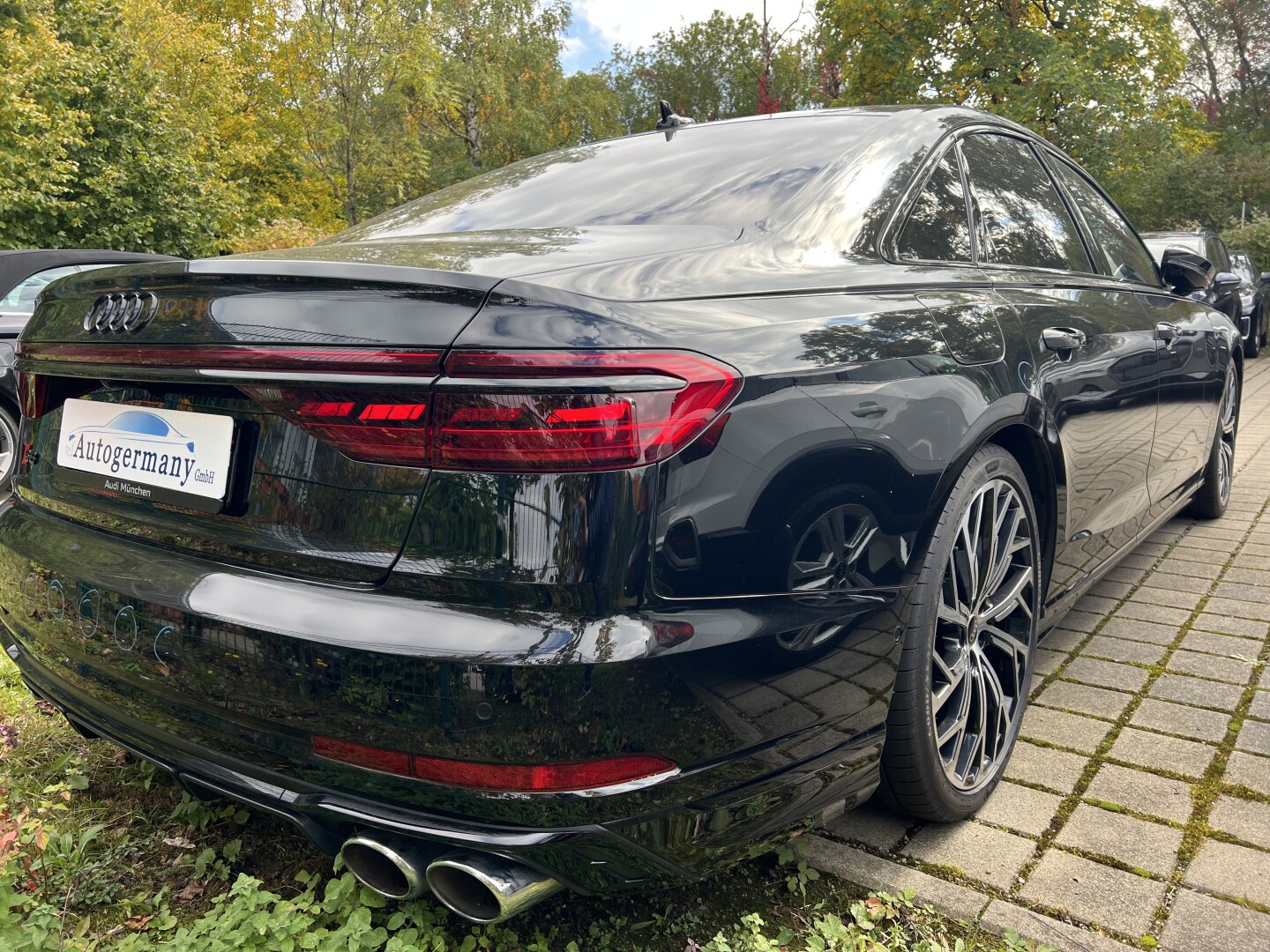 Audi S8 4.0TFSI 571PS Quattro Matrix Black-Paket З Німеччини (129379)