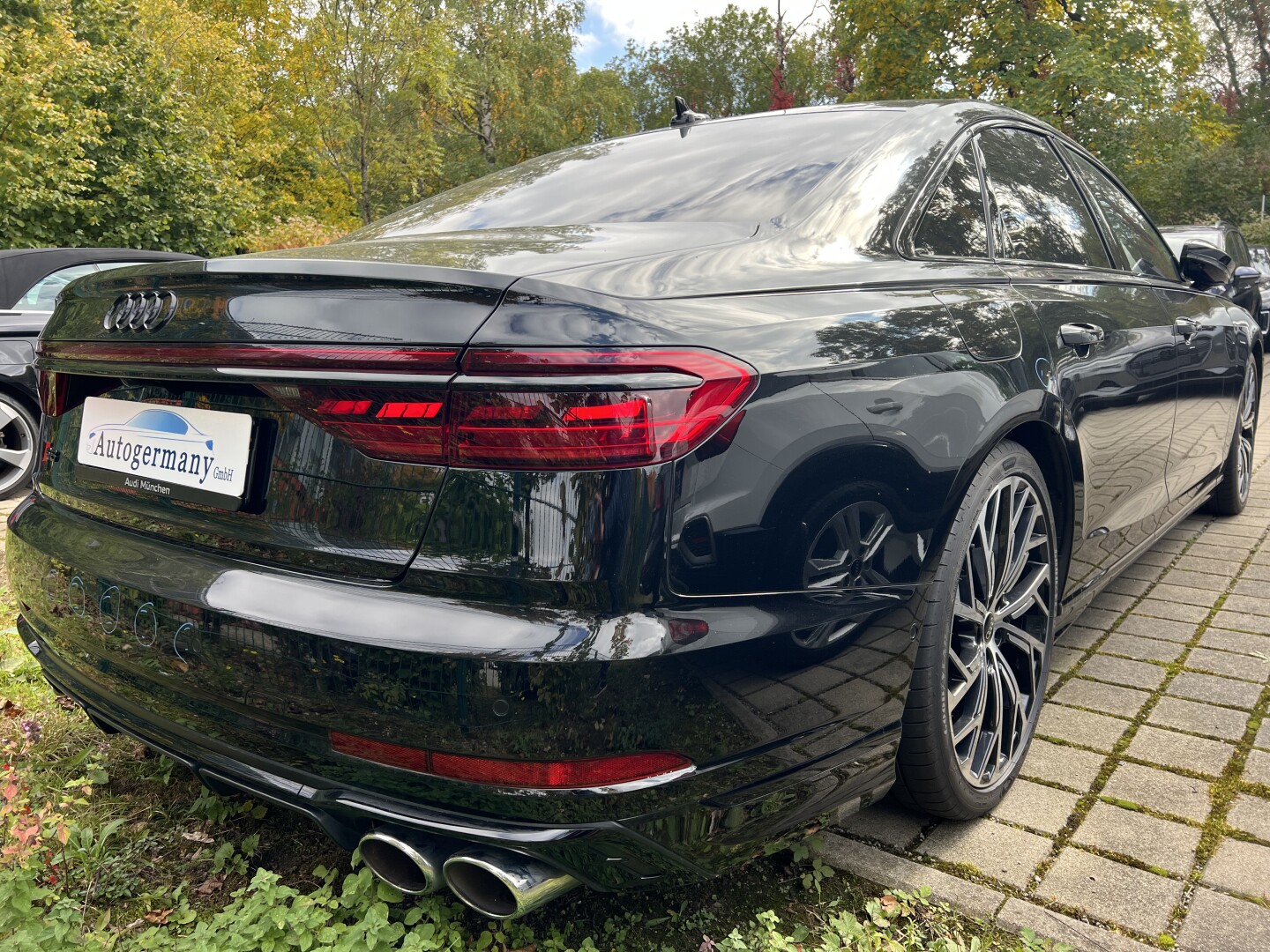 Audi S8 4.0TFSI 571PS Quattro Matrix Black-Paket З Німеччини (129378)